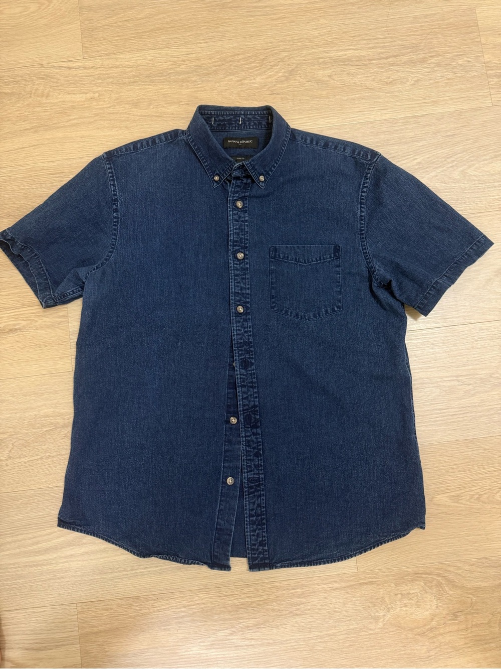 Banana Republic Dark Blue Shorty-Sleeve Denim Button-Down Shirt Size M